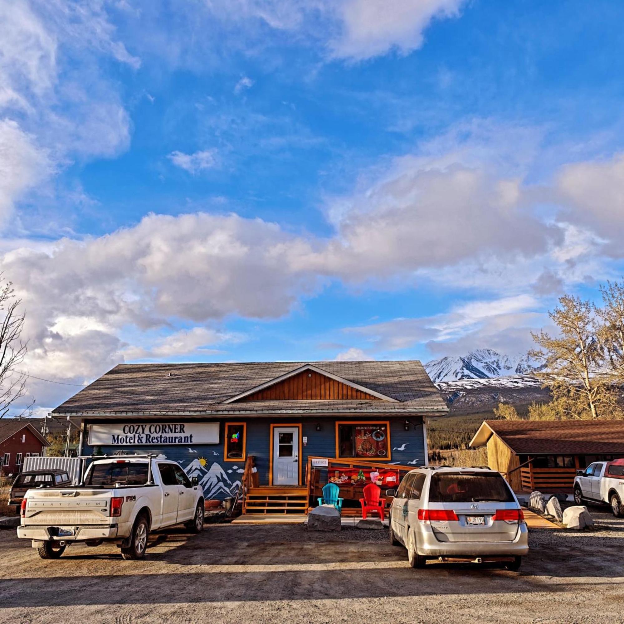 Cozy Corner Motel & Restaurant Haines Junction Εξωτερικό φωτογραφία