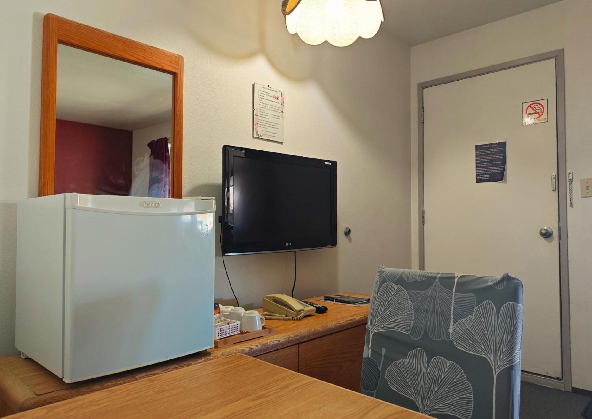 Cozy Corner Motel & Restaurant Haines Junction Εξωτερικό φωτογραφία