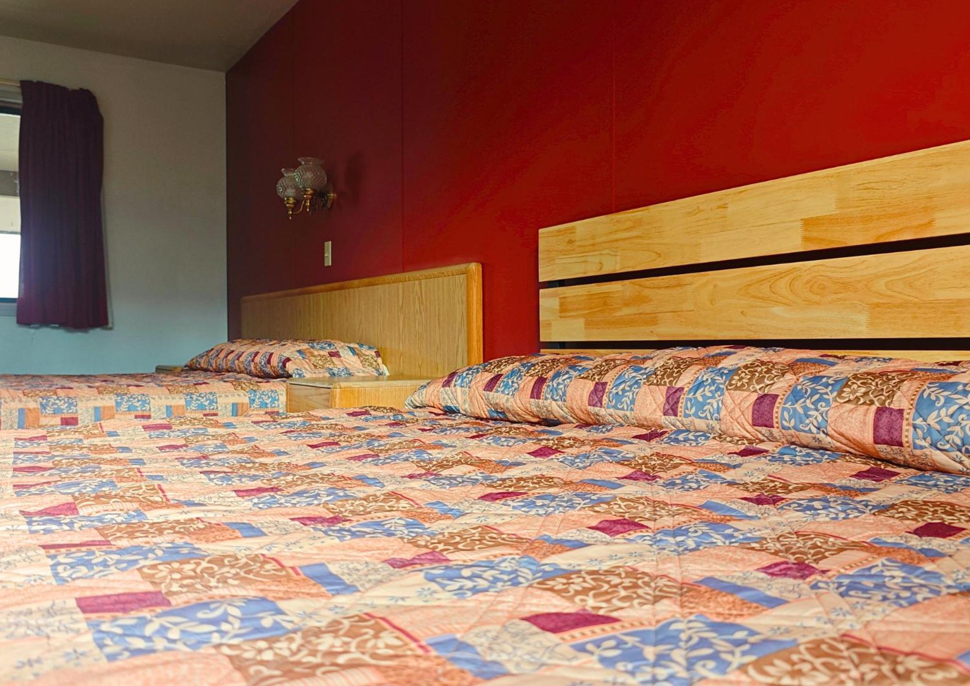 Cozy Corner Motel & Restaurant Haines Junction Εξωτερικό φωτογραφία